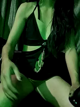 Snapshot of Amarista_Lovely6 chatting on December 4, 4:43 am Amarista Lovely6 online show from December 4, 4:43 am