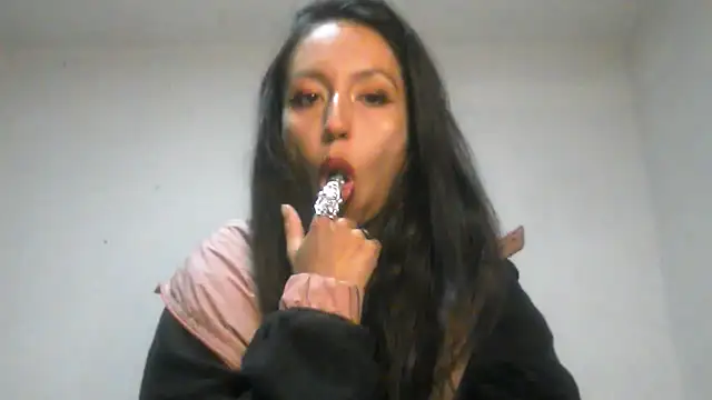 Snapshot of Amarista_Lovely6 chatting on January 12, 4:07 am Amarista Lovely6 online show from January 12, 4:07 am