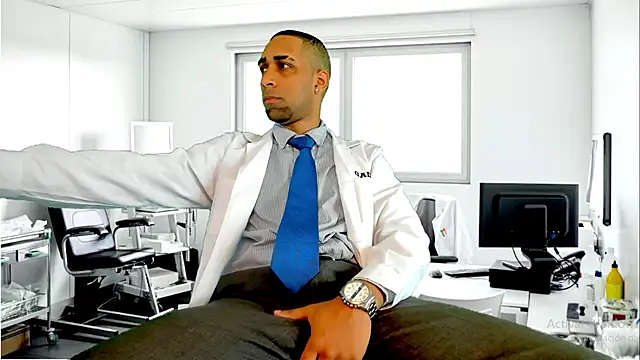 Snapshot of Paolo_johnson chatting on February 7, 11:23 am Paolo johnson online show from February 7, 11:23 am