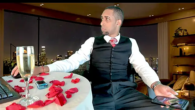 Snapshot of Paolo_johnson chatting on February 14, 12:25 pm Paolo johnson online show from February 14, 12:25 pm