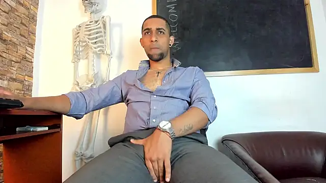 Snapshot of Paolo_johnson chatting on December 3, 11:52 am Paolo johnson online show from December 3, 11:52 am