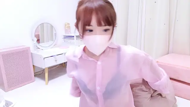 Snapshot of shihori_s2 chatting on December 24, 11:28 am shihori s2 online show from December 24, 11:28 am