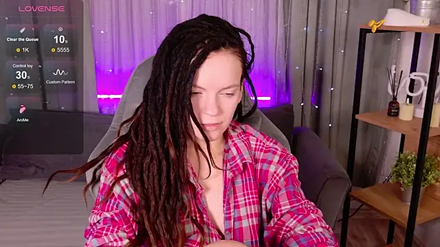 Snapshot of CoreyJane chatting on December 3, 5:48 am CoreyJane online show from December 3, 5:48 am