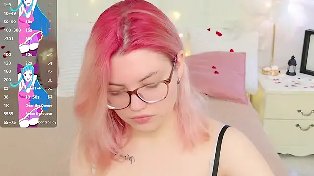 Lisa Adam online show from February 9, 4:11 pm