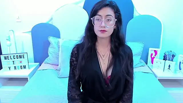 Snapshot of SophieGomez22 chatting on January 23, 3:11 pm SophieGomez22 online show from January 23, 3:11 pm