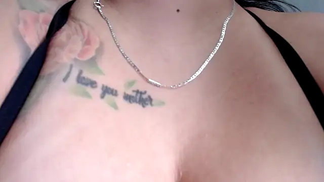 Snapshot of SOPHIA_SQUIRTPUSSY chatting on July 4, 12:06 am SOPHIA SQUIRTPUSSY online show from July 4, 12:06 am