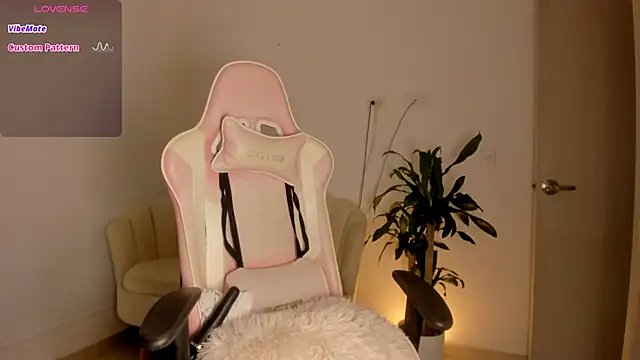 LittleSofia  online show from November 2, 2:25 am