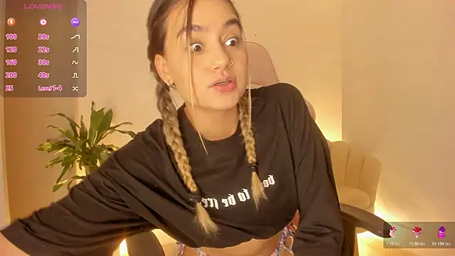 LittleSofia  online show from November 4, 2:54 am