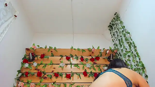 daniela casallas  online show from March 20, 5:36 pm