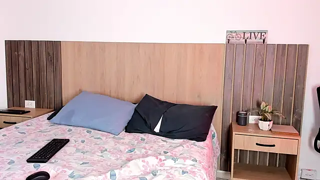 rebeca cortez  online show from November 11, 7:36 pm