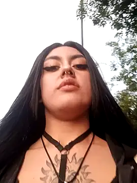 Snapshot of Mazikeen-- chatting on December 20, 10:43 pm Mazikeen-- online show from December 20, 10:43 pm