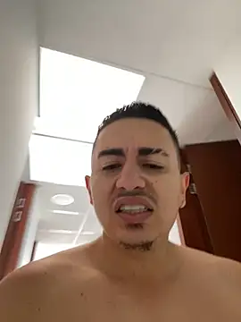 DanielGomez9 online show from December 28, 5:57 pm