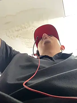 DanielGomez9 online show from January 16, 2:30 pm