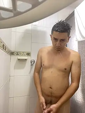 DanielGomez9 online show from January 20, 12:07 pm