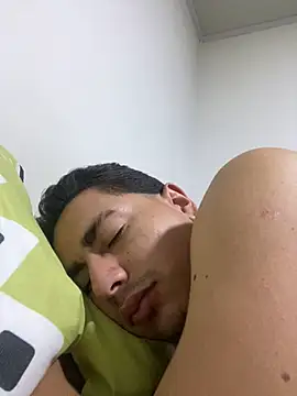 DanielGomez9 online show from March 9, 11:35 pm