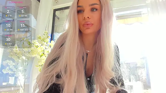 Snapshot of Russian_Ava chatting on November 22, 8:57 am Russian Ava online show from November 22, 8:57 am