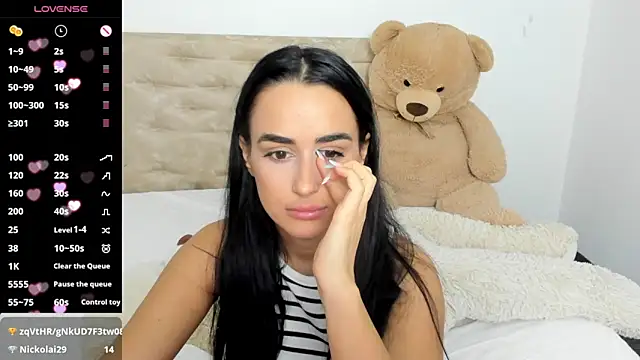 DarcieJane online show from December 4, 2:31 am