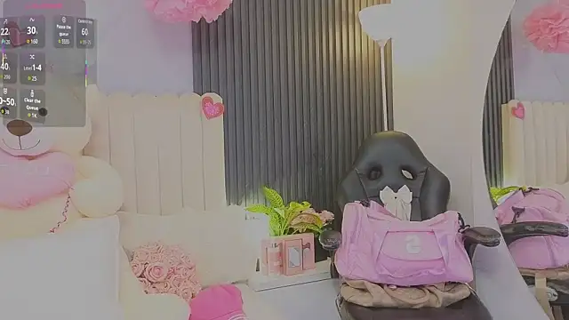 Madiee Rhea online show from May 1, 7:40 pm