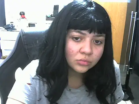 Snapshot of RuthBunny chatting on June 15, 7:16 pm RuthBunny online show from June 15, 7:16 pm