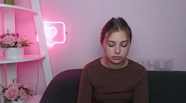 MilanaAngelAs online show from March 14, 10:39 am