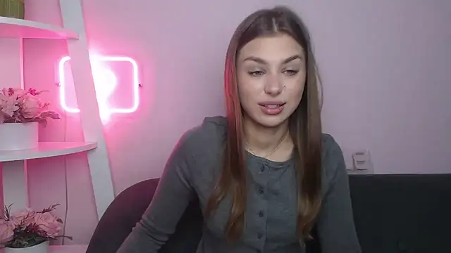 MilanaAngelAs online show from November 14, 5:39 am