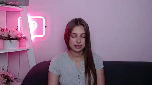 MilanaAngelAs online show from June 27, 4:50 am