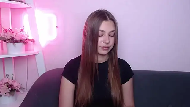 MilanaAngelAs online show from July 4, 4:40 am