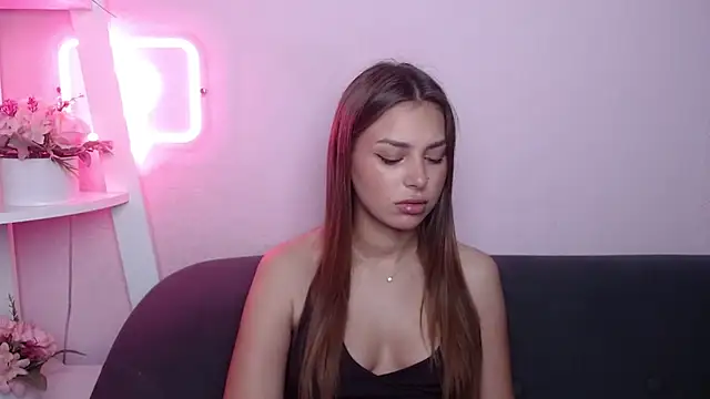 MilanaAngelAs online show from July 19, 4:49 am