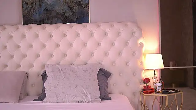 EvaZane online show from July 29, 11:52 am
