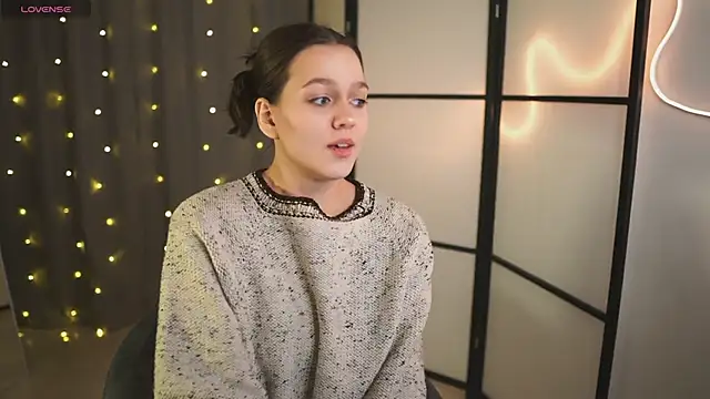 Addelin Moon online show from January 18, 4:21 pm