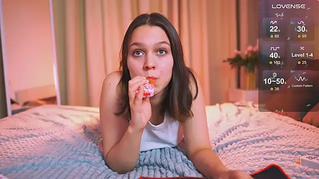 Addelin Moon online show from February 23, 4:02 pm