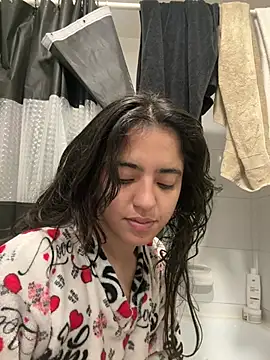Snapshot of ViolettaSummer chatting on June 6, 2:00 pm ViolettaSummer online show from June 6, 2:00 pm