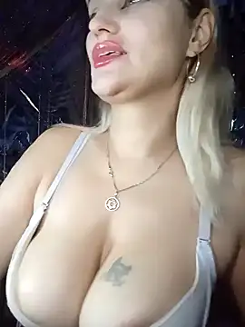 Snapshot of Freya_Milf chatting on January 14, 10:17 am Freya Milf online show from January 14, 10:17 am