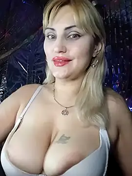 Snapshot of Freya_Milf chatting on January 14, 4:29 pm Freya Milf online show from January 14, 4:29 pm