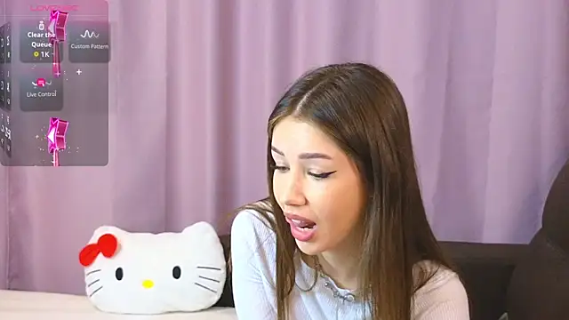 Snapshot of ellie_kramer chatting on December 22, 7:55 pm ellie kramer online show from December 22, 7:55 pm