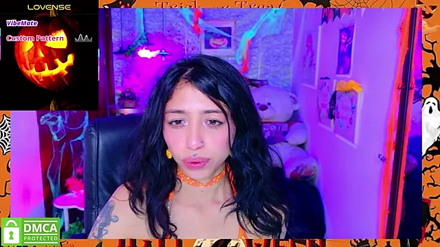 REDHOTTER  online show from October 31, 7:59 pm