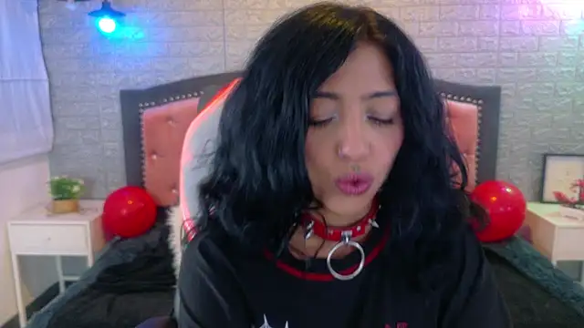 REDHOTTER  online show from March 6, 8:05 pm