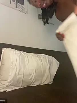 Snapshot of hotcoco28 chatting on March 7, 12:37 am hotcoco28 online show from March 7, 12:37 am