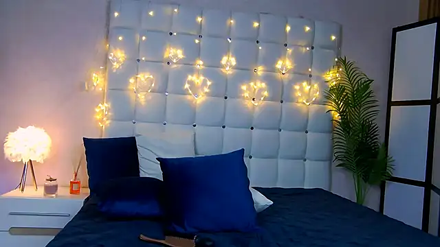 Snapshot of NicoleRosss chatting on January 23, 5:42 pm NicoleRosss online show from January 23, 5:42 pm