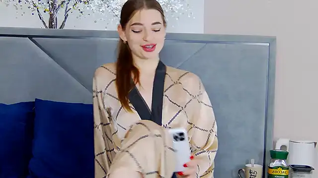 Snapshot of NicoleRosss chatting on October 15, 5:18 am NicoleRosss online show from October 15, 5:18 am