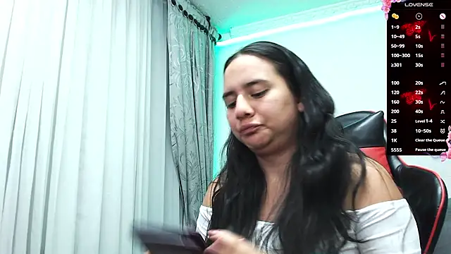Snapshot of Lexyevans chatting on January 24, 1:13 am Lexyevans online show from January 24, 1:13 am