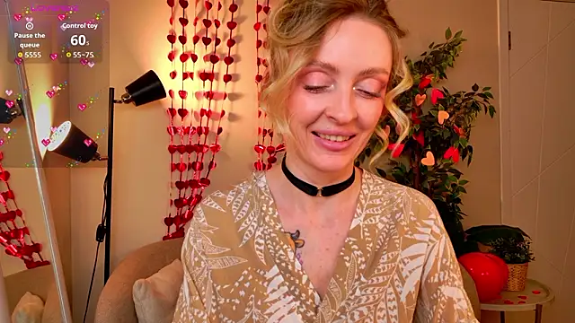 Snapshot of sexuallycorrecte chatting on February 14, 9:33 pm sexuallycorrecte online show from February 14, 9:33 pm