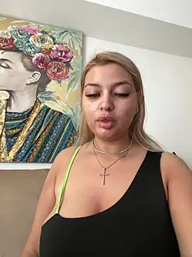 AllysonK online show from July 2, 9:37 am