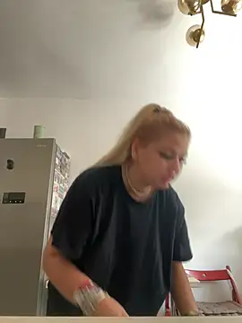 AllysonK online show from July 9, 12:31 pm