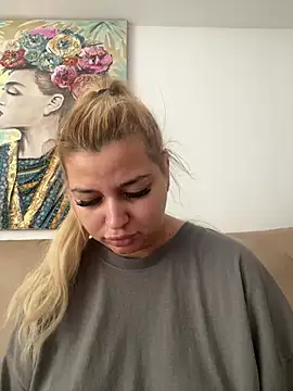 AllysonK online show from July 28, 11:17 am