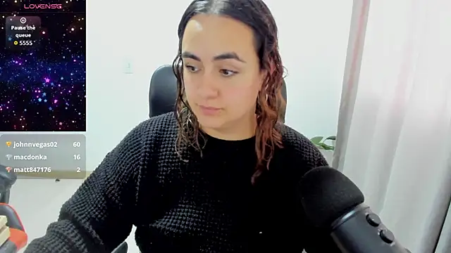 maryluna95 online show from August 5, 7:49 pm