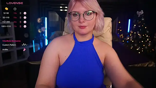 Snapshot of CoolTatis chatting on January 14, 3:01 am CoolTatis online show from January 14, 3:01 am