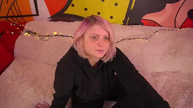 Snapshot of CoolTatis chatting on November 7, 7:58 pm CoolTatis online show from November 7, 7:58 pm