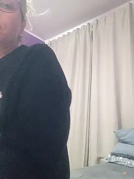 BritneyHudson online show from September 26, 2:04 am