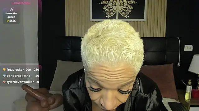 Snapshot of summer_night_ chatting on February 27, 2:10 pm summer night online show from February 27, 2:10 pm